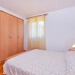 Katarina With Sea View And Private Boat Berth, 3* Mali Lošinj