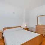Katarina With Sea View And Private Boat Berth, 3* Mali Lošinj