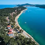Katarina With Sea View And Private Boat Berth, 3*