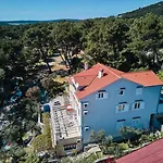 Katarina With Sea View And Private Boat Berth, Mali Lošinj