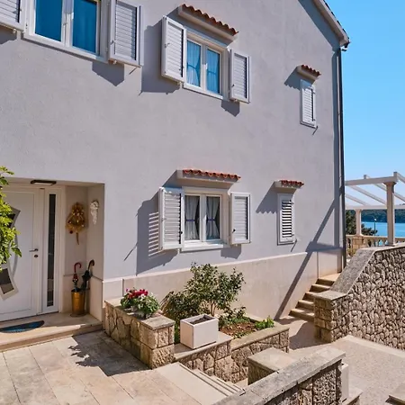 Katarina With Sea View And Private Boat Berth, 3* Mali Lošinj