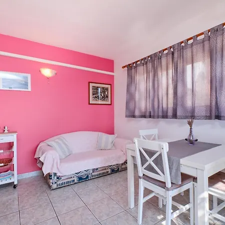 Affittacamere Katarina With Sea View And Private Boat Berth,