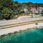Katarina With Sea View And Private Boat Berth, 3*