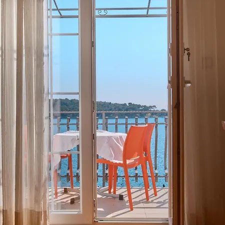 House Katarina With Sea View And Berth *