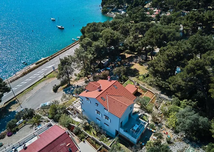 House Katarina With Sea View And Berth,