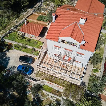 Katarina With Sea View And Private Boat Berth, Mali Losinj