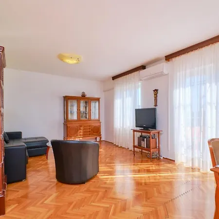 Katarina With Sea View And Private Boat Berth, Guest house 3*
