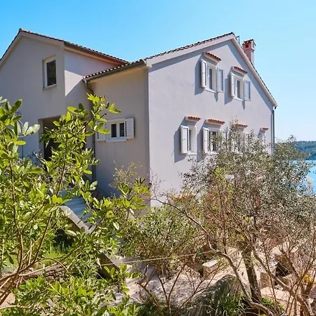 Katarina With Sea View And Private Boat Berth, Guest house Mali Losinj