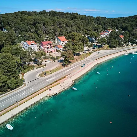 Katarina With Sea View And Private Boat Berth, Guest house Mali Losinj