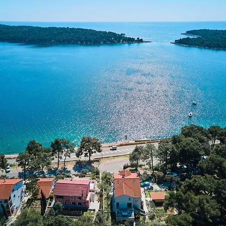 Katarina With Sea View And Private Boat Berth, Guest house 3*