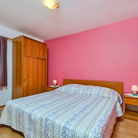 Guest house Katarina With Sea View And Private Boat Berth, 3*
