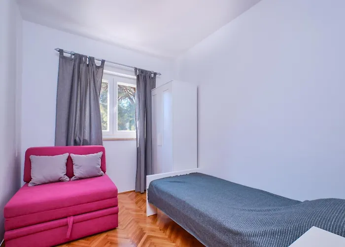 House Katarina With Sea View And Berth, 3*