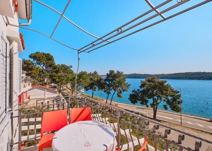 House Katarina With Sea View And Berth,
