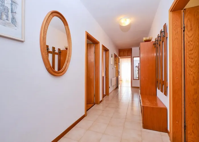招待所 House Katarina With Sea View And Berth, 3*