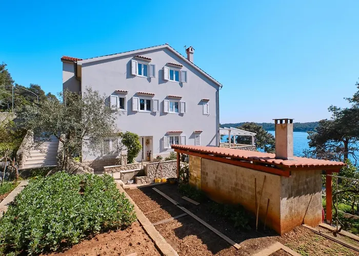 House Katarina With Sea View And Berth, 3*