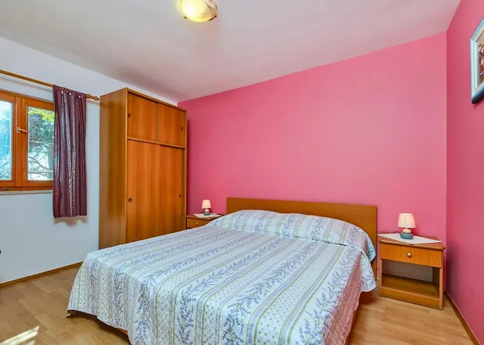 招待所 House Katarina With Sea View And Berth, 3*